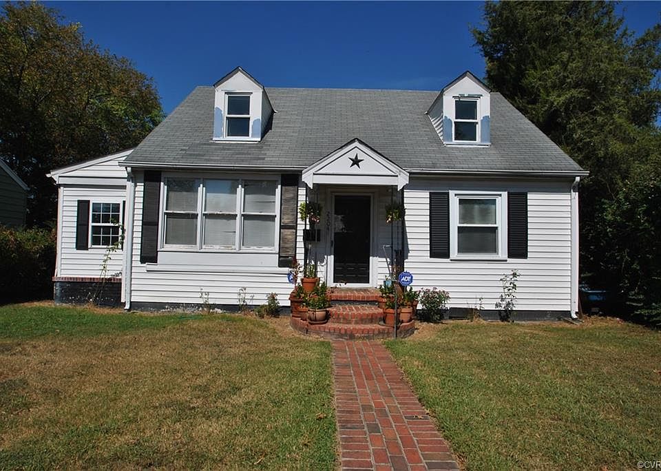 1st image of 2204 National St