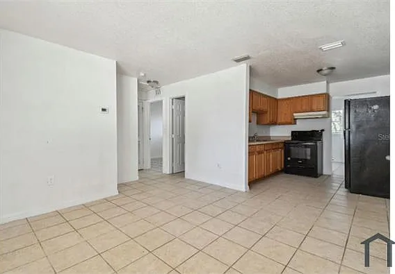 408 Jackson St — Photo 14