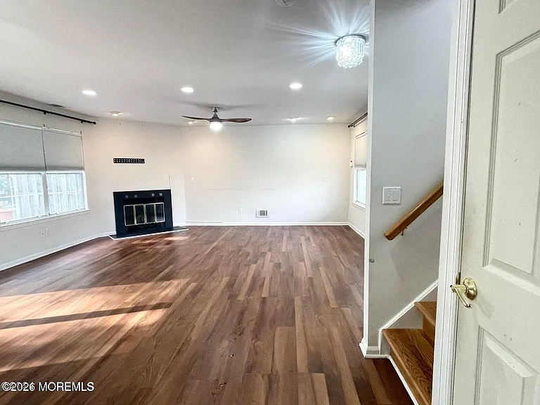 21 Evergreen Dr — Photo 8
