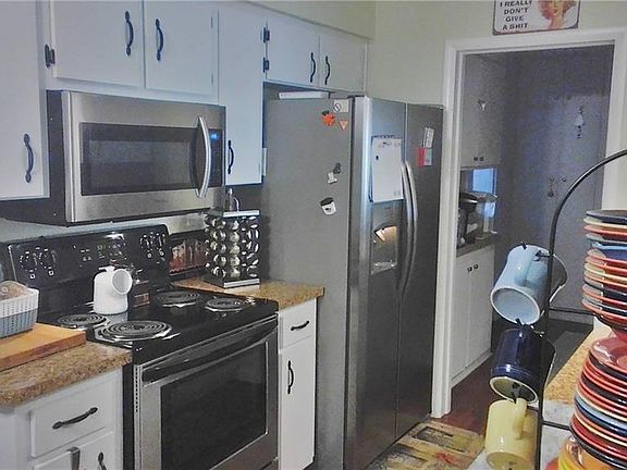 5th image of 84 S Lucille St