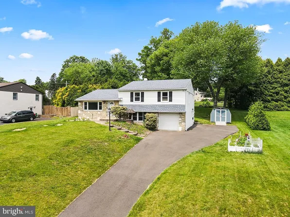 279 Fairhill Dr, Churchville, PA 18966
