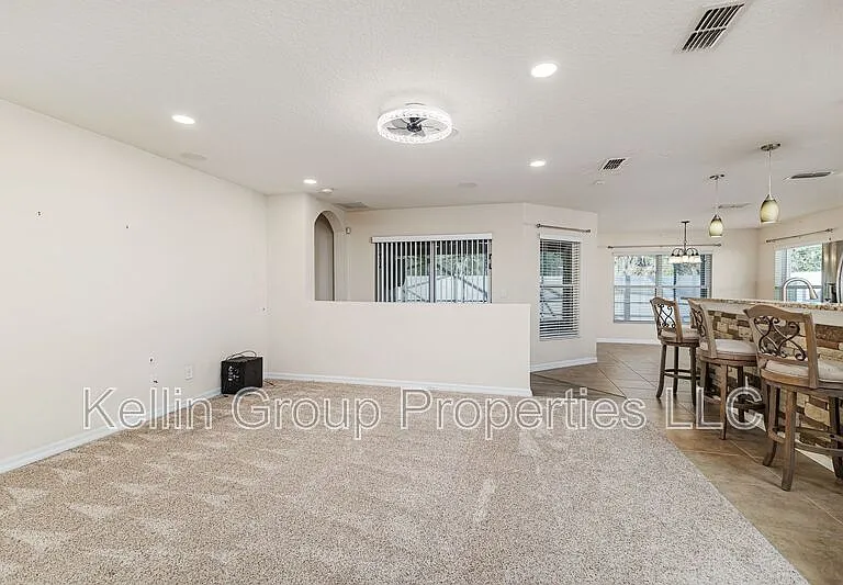 7233 Wakeview Dr — Photo 6