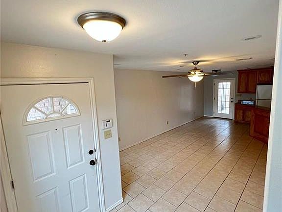 4th image of 1304 W Kiwi Ave