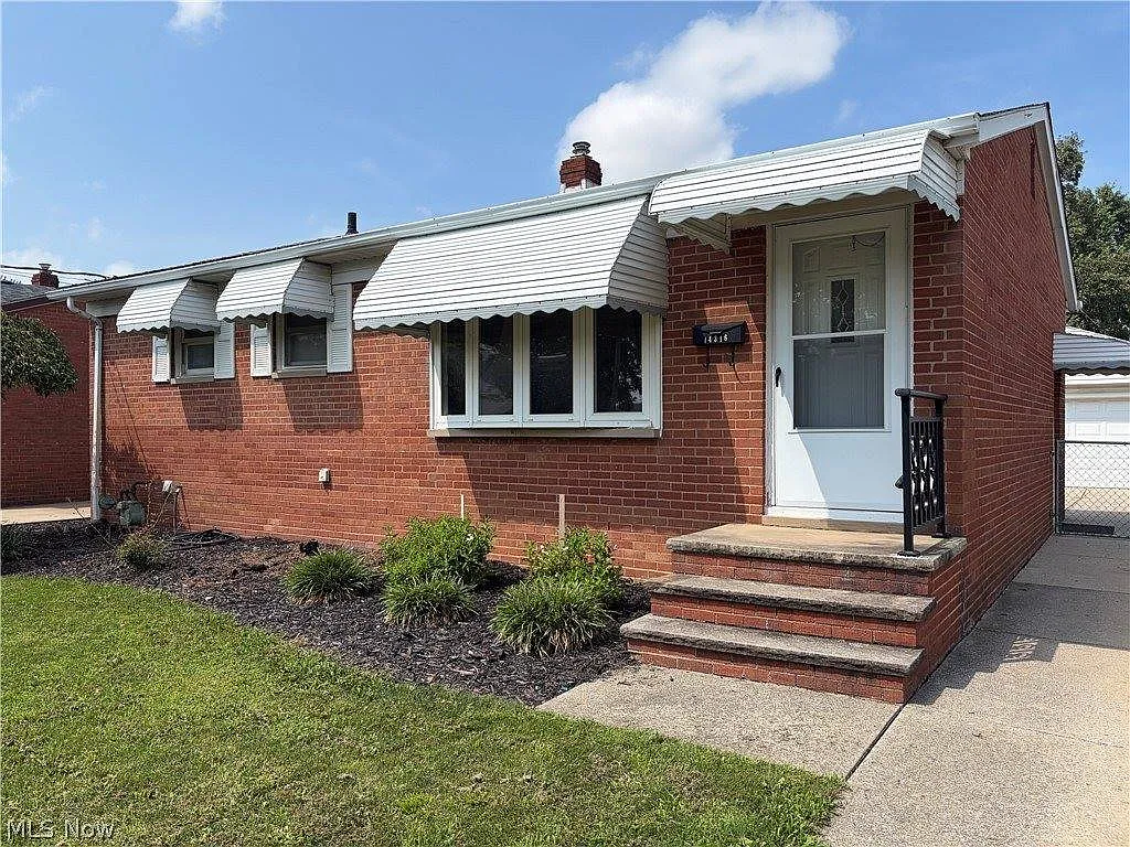 3 bed, 1617 sqft, $1,800 — Photo 2
