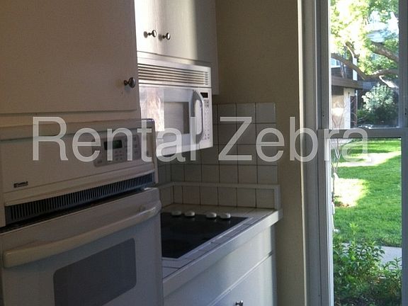 3rd image of 1470 Creekside Dr APT 46