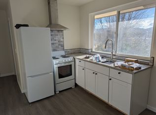 9700 Las Lomas Ave #B, Atascadero, CA 93422