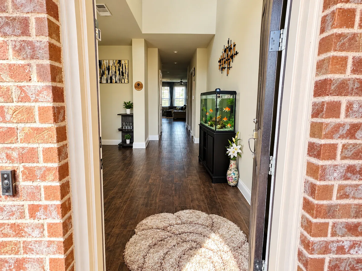 4 bed, 2692 sqft, $3,385 — Photo 2