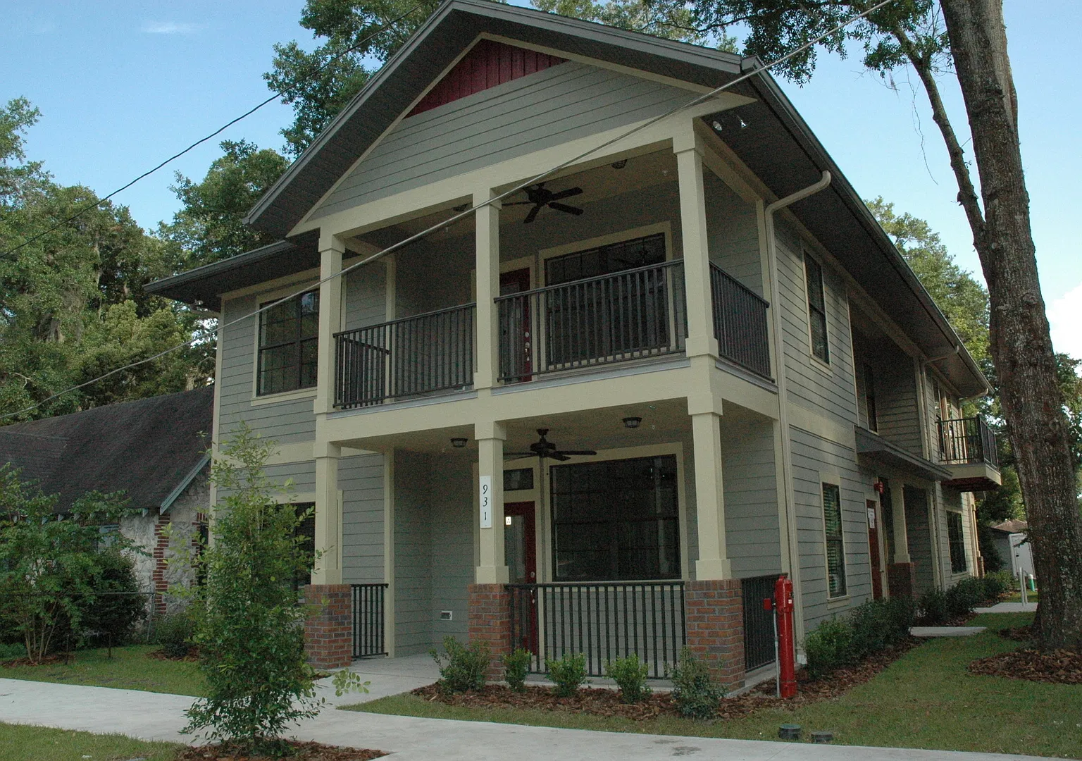 Margaret's Manor - Beautiful 2 Bedroom, 2 Bathroom Apartment — Photo 1