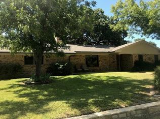 202 Pine St, Hico, TX 76457