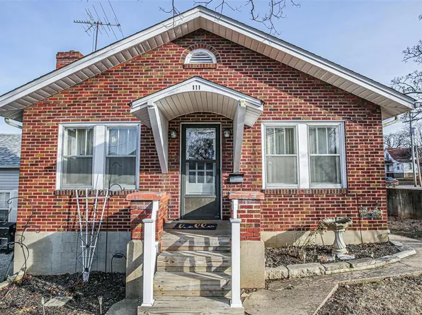 111 S 4th St, De Soto, MO 63020