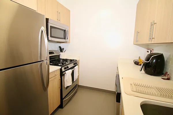 Rented by Highline Residential | media 4