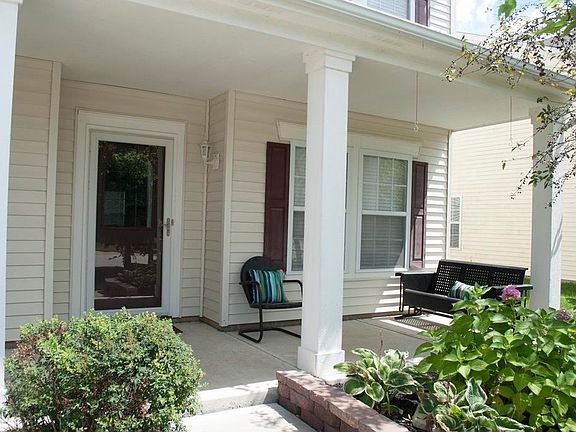 2nd image of 15234 Clear St