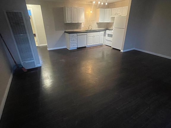 3rd image of 4982 Valley East Blvd #C