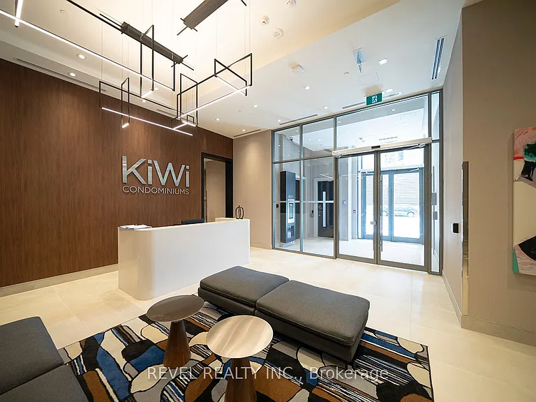 212 King William St #823 — Photo 15