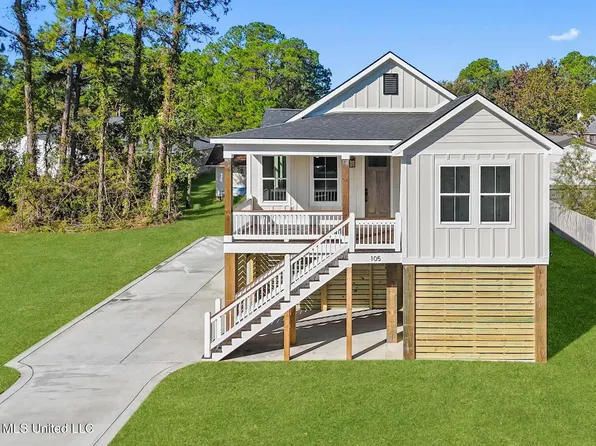 105 Greenwood Dr, Pass Christian, MS 39571