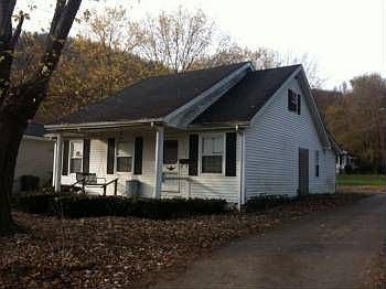 2nd image of 627 W Sun St