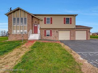 880 Dickinson Rd, Dalton, PA 18414
