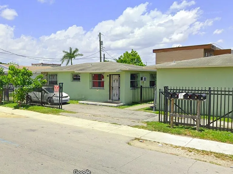 3210 NW 22nd Ave #1 — Photo 1