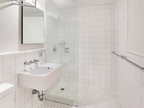 333 West 56th Street image 6 of 7