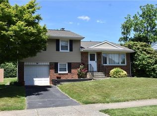 1980 Collingswood Dr, Bethlehem, PA 18018