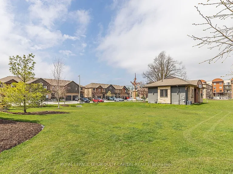31 Madelaine Dr #6 — Photo 43
