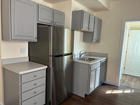 2nd image of 5 Quigley Ct #1