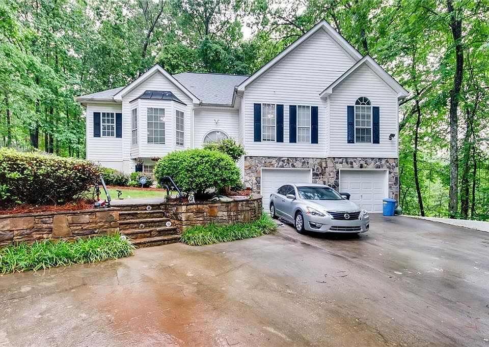 1st image of 144 Oakwood Trl
