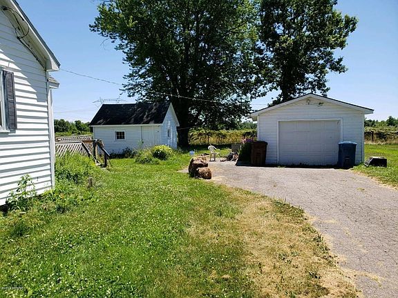3rd image of 3156 Lemon Creek