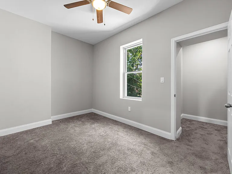 514 Oakland Ave — Photo 16