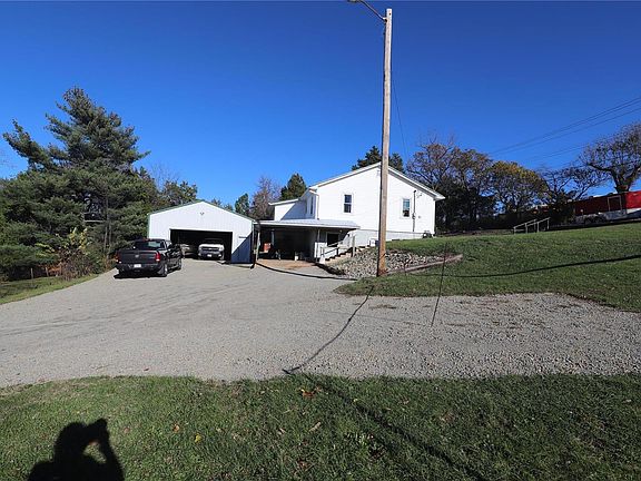 3rd image of 1128 N Missouri St