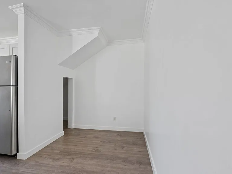 6042 Barton Ave — Photo 4