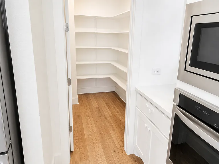 712 Pinnacle View Dr — Photo 10