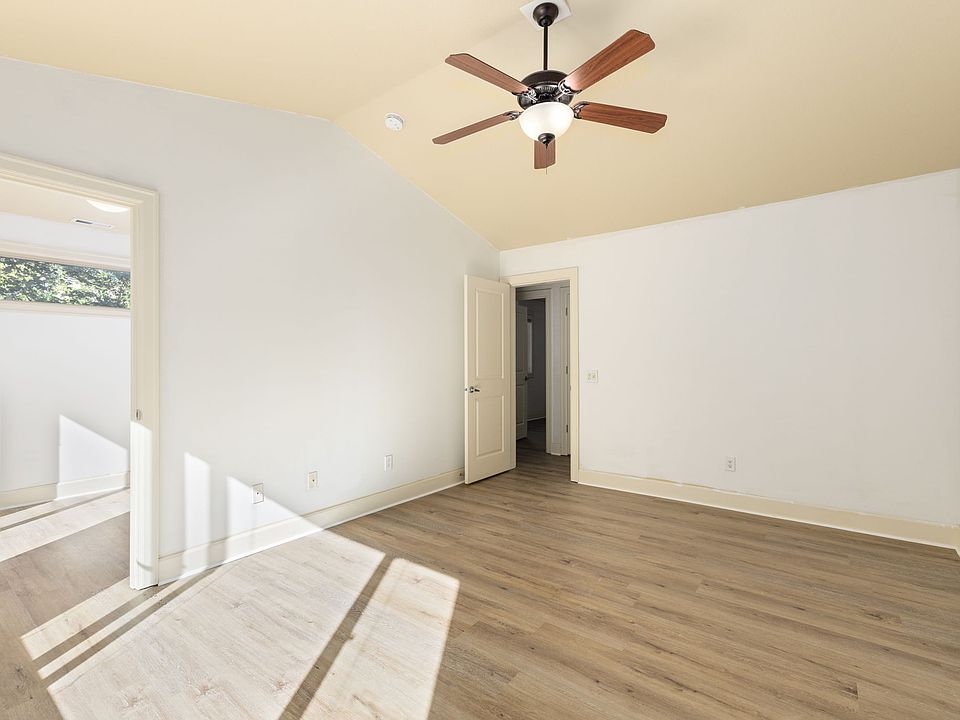 Always sunny in master bedroom!!