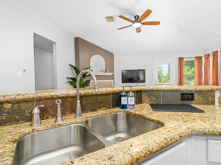 18311 Brenwood Manor Dr — Photo 5