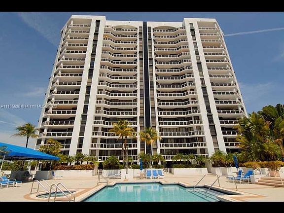 3rd image of 3598 Yacht Club Dr APT 2004