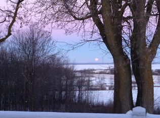 2933 Bay Settlement Rd, Green Bay, WI 54311