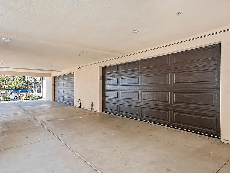 4373 Cleveland Ave #B — Photo 54