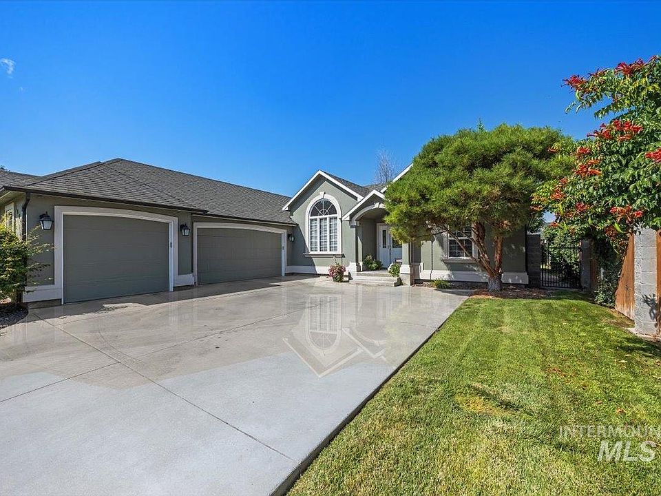 1st image of 2604 S Willow Brook Pl