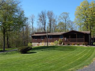 9399 Wayne Center Rose Rd, Lyons, NY 14489