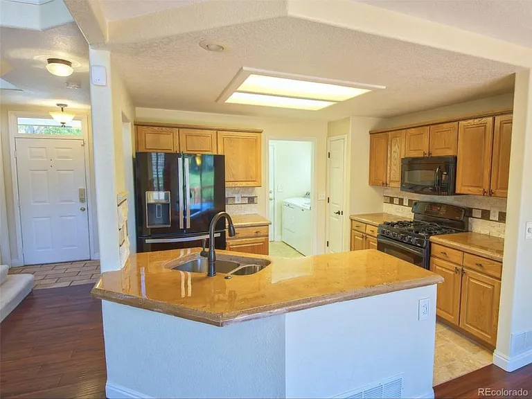 12478 E Wyoming Cir — Photo 20