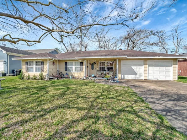 2224 Pearland Ave, Pearland, TX 77581