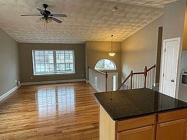 2nd image of 72 Whisper Ct