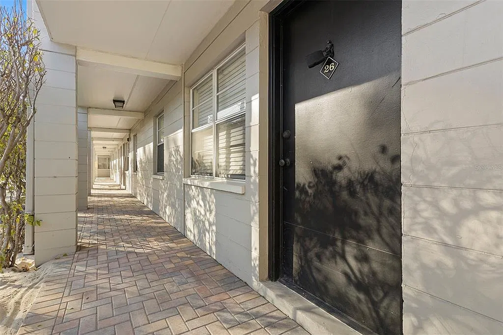 1 bed, 1.0 bath, 644 sqft, $1,345 — Photo 3