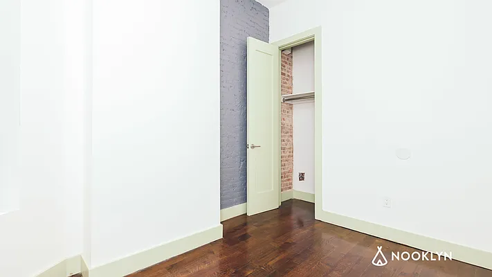 Rented by Nooklyn NYC LLC | media 18