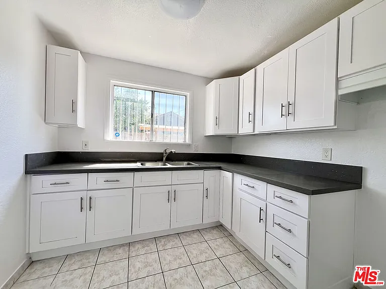 254 E Lanzit Ave #1 — Photo 8