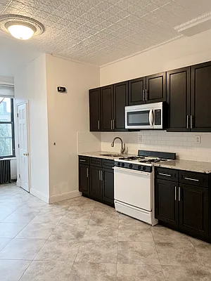 Rented by Oxford Property Group | media 9