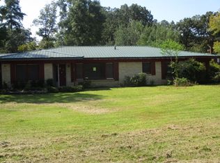627 E 2nd Ave, Morton, MS 39117