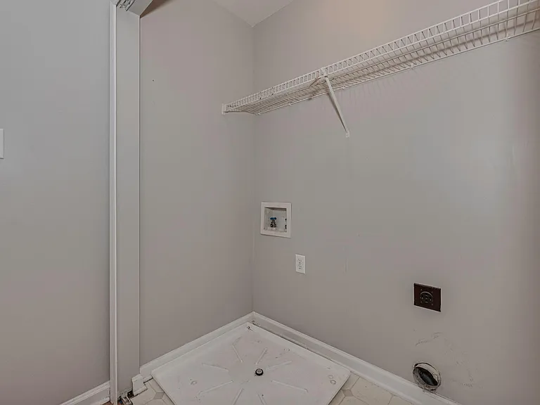 Washer/Dryer Hookup