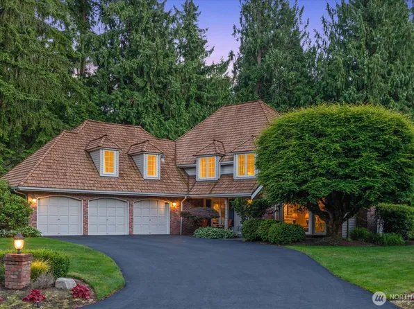 6807 214th Avenue NE, Redmond, WA 98053