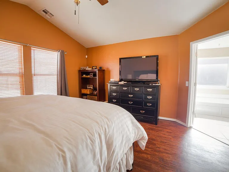 18104 Calle Way — Photo 11